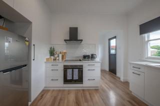 Comfortable Family Home in Newstead - 2
