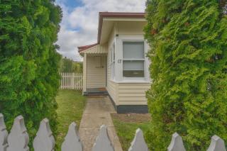 Comfortable Family Home in Newstead - 3