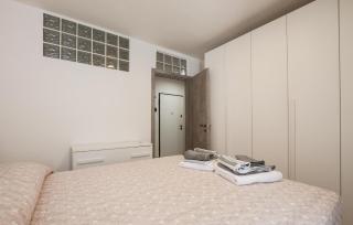 2 Bedroom Gorgeous Apartment In Carro - 2