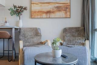 Spectacular Lake Wakatipu Views, Cozy Studio Unit For Couples - 6