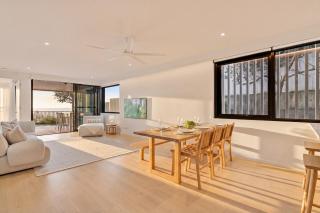 First Bay - Absolute Beach Front Luxury Apt Coolum - 7