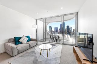 Scenic 2BR with Balcony and Recreational Deck Access - 0