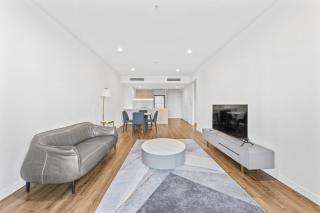 Soft City Glow Serene Lucid 2BR Stay - 6