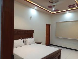 Nursery Lodge Guest House - 0