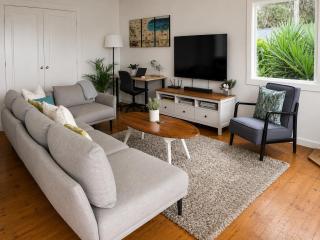 Absolute lakefront house - enjoy the sunrise - 7
