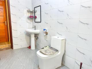 BRB Homes Kisaasi - 2BR APT with AC, WiFi, PowerBackup & 24 -7 Security - 6