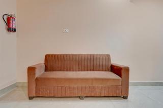 Super OYO Townhouse Oak Fazalganj Formerly RR Grand - 6