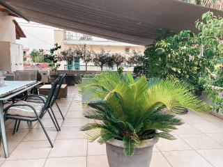 Cozy Central Patras Apartment with Large Private Terrace - 2