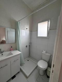 Haifa Central Studio - High Floor & Great Value - 5