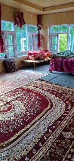 Aslam homestay guest house naranag kangan - 7