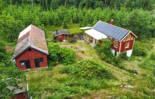 Cozy Home In Ellös With Sauna - 1
