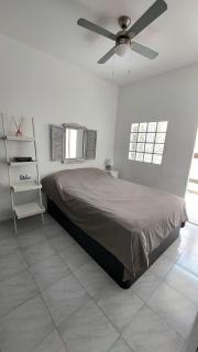 Sunny Apartment in Central Torrevieja with Pool Near the Beach - 7