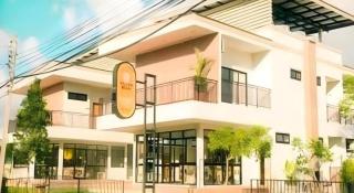 Yellow Moon Hotel - 6