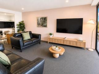 Circle on Cavill 2, 3, 4 & 5 Bedroom SkyHomes & SUB PENTHOUSES by Gold Coast Holidays - 6