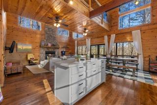 Alta Loma Getaway, 3B,3.5B, pooltable, hottub. - 7