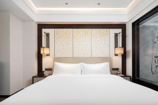 New World Taishan Hotel - 9