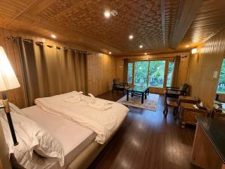 River Retreat Resort - 8