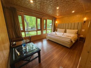 River Retreat Resort - 5