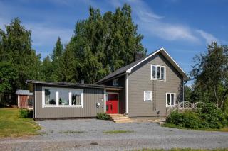 Guestly Homes - 4BR Villa with Private Sauna - 0
