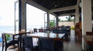 Kahuna Beach Resort and Spa - 5