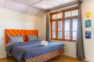 12 Monks - Dharamkot, Upper Bhagsu, McLeodGanj - 7