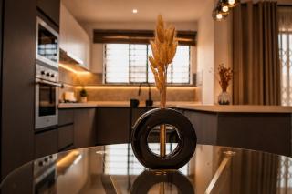 Luxury Meets Comfort - Cozy 2-Bedroom Apartment - 2
