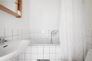 Charming studio in calm suburb - 5