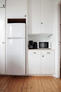 Charming studio in calm suburb - 2