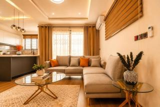 Luxury Meets Comfort - Cozy 2-Bedroom Apartment - 7