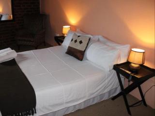 Bostons Lodge & Restaurant - 5