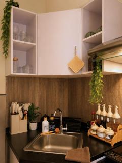 Modern Stay at Avida Towers - Free Drinks Included - 2