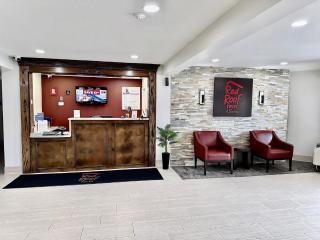Red Roof Inn & Suites Newport - Middletown, RI - 6