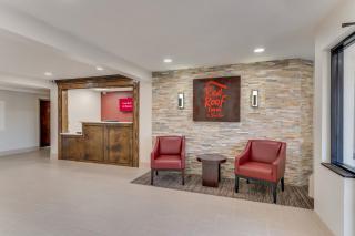 Red Roof Inn & Suites Newport - Middletown, RI - 5