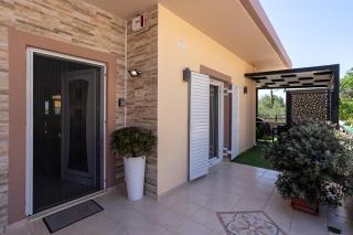 Villa Paris with Rooftop & Jacuzzi - 1