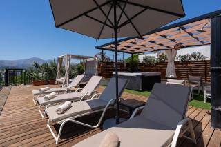 Villa Paris with Rooftop & Jacuzzi - 4