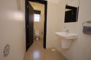 3 bedrooms Entebbe Lake-House with Pool,Private Beach, Kids Park and AC - 7