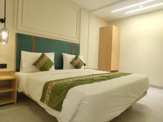 Kubo by Convivial Hotels - 1