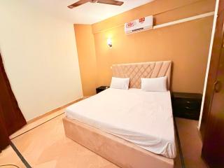 Travellers Arc Apartment F-11 - 7