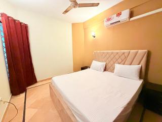 Travellers Arc Apartment F-11 - 1