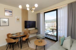Seaside Serenity Palm Apartment - Happy Rentals - 2