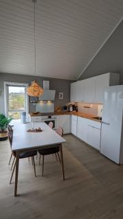 Modern Seaside Retreat on Dønna with Jacuzzi - 5