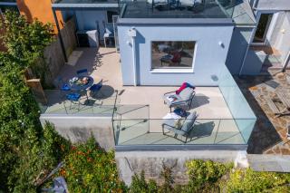 Panoramic harbour views Morva - 8