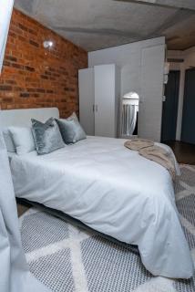 The 260 Collection Luxury City Apartment - 2