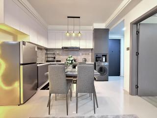 The modern executive serene suites with amazing breathtaking city views ,fully equipped gym , swimming pool and private ample parking space - 4