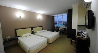 Golden Hotel - 9
