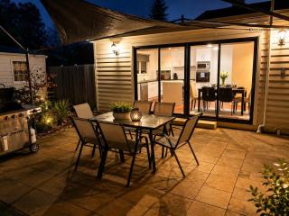 The Baker's Cottage in the Heart of Richmond Sleeps 6 - 7