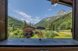 Tapia Mont Blanc View wParking Near Charamillon Lift 2BR Sleeps 4 - Happy Rentals - 0