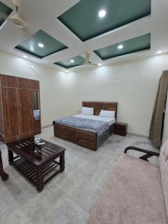 Prince Hotel - 2