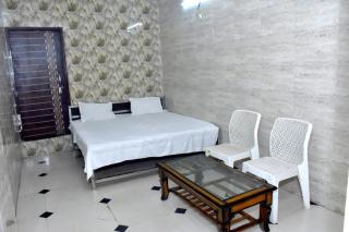 Queen Palace - 5