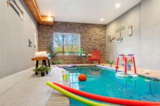 Serene Mountain Retreat by Ghosal Luxury Lodging - 4